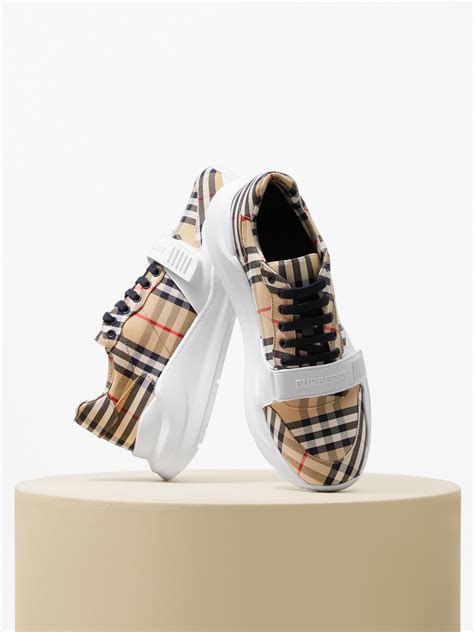 burberry chaussure|burberry france website.